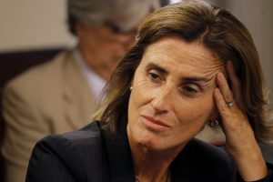 Oposición llevará a ministra Cubillos a Contraloría: Denuncian "despilfarro" de recursos públicos en gira de "Admisión justa"