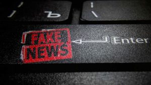 Reino Unido estudia la creación de un "regulador" de la calidad de las noticias para combatir las fake news