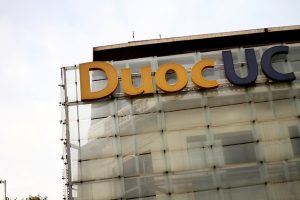 Denuncian que Duoc UC despidió a 130 docentes en represalia por unirse al Sindicato y exigir condiciones laborales dignas