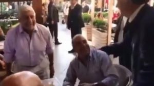 VIDEO| "¡Bravo Presidente!": Mira el pauteado video de Jair Bolsonaro con Checho Hirane en un mall capitalino