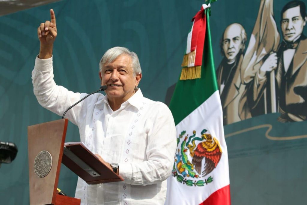 Congreso de Perú declara persona non grata a López Obrador