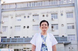 "Reducir las brechas de género considera abrir caminos nuevos para las mujeres": Graciela Rojas asume como directora del Hospital Clínico de la U. de Chile
