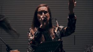 VIDEO| Revisa la nueva versión de "Millones" de Camila Moreno con las rimas feministas de Natalia Valdebenito