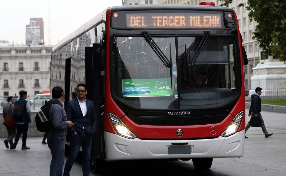 Ministro Muñoz anuncia que el transporte público debiera “subir en enero o febrero”