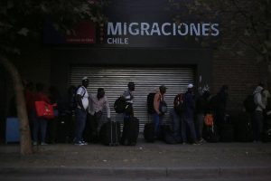 El 53,8% de los migrantes consideran que el servicio de Extranjería ha empeorado en el último año