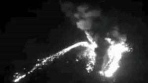 Sernageomin reporta nueva explosión en complejo volcánico Nevados de Chillán