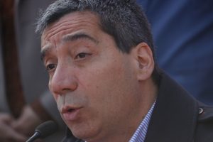 Alcalde de Independencia renuncia a la mesa directiva del PS tras escándalo de San Ramón