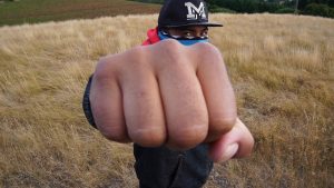 VIDEO | Revisa el nuevo single de Neculmaster, el rapero que reivindica la lucha del pueblo mapuche
