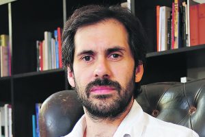 Economista Nicolás Grau a los opositores de las 40 horas: “Hay mucho de una visión provinciana y patronal”