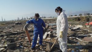 Artista expone escombros de casas Copeva para denunciar el negocio inmobiliario