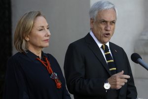 Cecilia Morel llega a responso de expresidente Sebastián Piñera en Lago Ranco