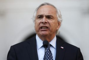 Piñera le encarga a Chadwick la coordinación de las propuestas de Chile Vamos para cambiar la Constitución