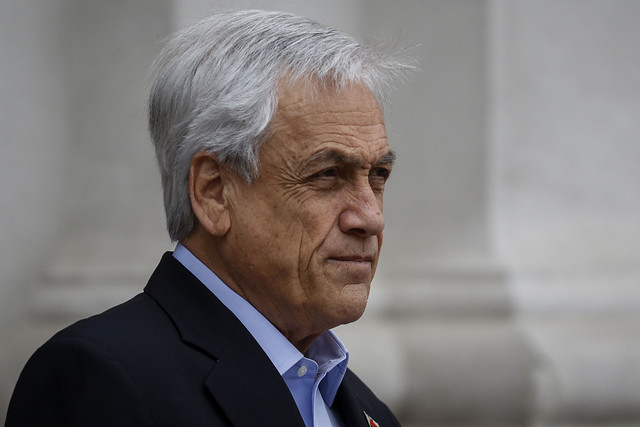 Abogados y organizaciones sociales presentan querella contra Piñera por delitos de lesa humanidad