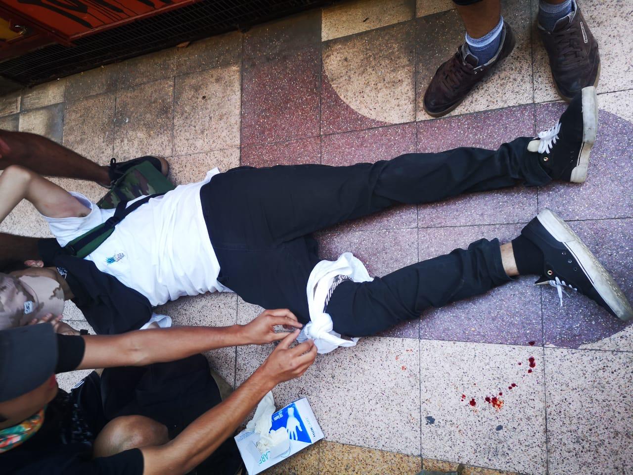 Ezequiel Barahona, tras recibir el impacto de bala.