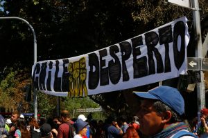 Por una Nueva Constitución: Convocan a "la marcha más grande de Chile" para este viernes 25 de octubre