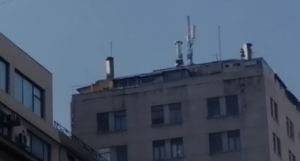 VIDEO| Denuncian que Carabineros dispara desde techos de edificios en Paseo Bulnes