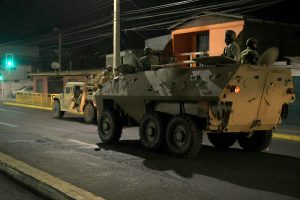 "No juguemos a la letra chica": Parlamentarios de oposición rechazan proyecto de Piñera para sacar militares a la calle sin decretos