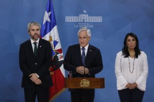Piñera anuncia reintegración de policías retirados y llama a tres grandes acuerdos: "Paz, justicia y Constitución"