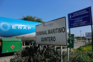 Formalizan a ejecutivos de ENAP por contaminación en Quintero y Talcahuano