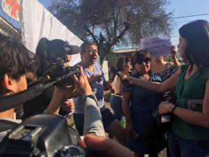 "Dejen de tirar lacrimógenas a las casas": Vecinos de Lo Hermida se organizan para denunciar la brutal represión de Carabineros
