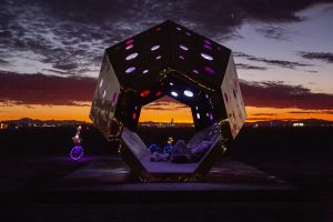 En la mira: Kontana Kas y su instalación destinada a arder en el festival Burning Man