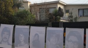 Feministas convocan a reparar baldosa memorial ubicada en ex centro de tortura “Venda Sexy”