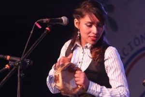 VIDEO| "No estamos todas, falta Xaviera": La emotiva performance de las compañeras de Xaviera Rojas en la Universidad de Chile