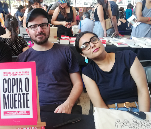 Copia o Muerte: el libro de Giorgio Jackson y Paula Espinoza que propone una salida a la crisis