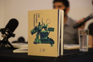 Más de 35 artistas nacionales e internacionales lanzan libro gratuito sobre el estallido social en Chile