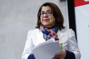Gobierno confirma salida de Rosa Oyarce de la seremi de Salud