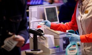 Supermercados abiertos en cuarentena: Los riesgos que corren los trabajadores en medio de la pandemia