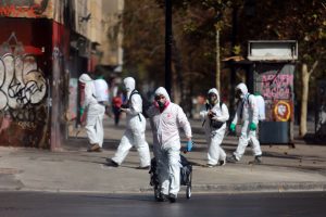 Alcaldes reclaman a La Moneda por recorte de 20% a fondos municipales durante la pandemia