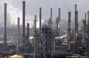 Denuncian que evento previo a COP28 promueve falsas soluciones a medida de petroleras