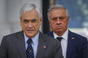 Tras numerosas críticas de la sociedad y autoridades, Piñera anuncia acuerdo con isapres para aplazar alza de planes por tres meses