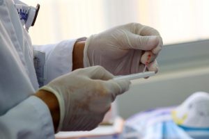 Subdirectora médica del Hospital Clínico de Magallanes está grave por coronavirus