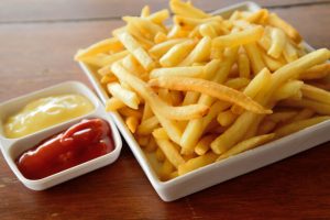 Bélgica: Llaman a los ciudadanos a comer el doble de papas fritas