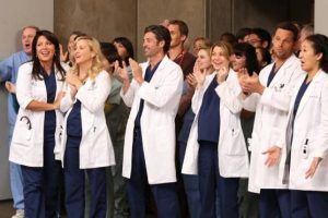 REDES| Famosos médicos de la TV envían mensaje a "los verdaderos héroes" de la salud