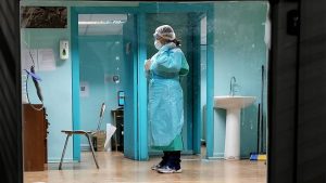 Sobreviviendo al colapso: La crisis hospitalaria que tiene a Temuco en la UTI