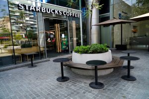 Starbucks sufre severo revés: Justicia dictamina permiso con goce de sueldo a madres con derecho a sala cuna