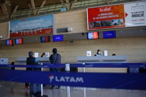 Nueva jornada de despidos en LATAM: 450 trabajadores más fueron desvinculados de la aerolínea