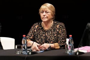 Michelle Bachelet pide que autoridades se preocupen de los migrantes y su situación por el COVID-19