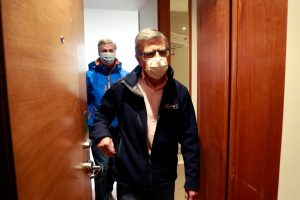 Gobierno aclara polémica por residencia sanitaria donde está Lavín: "No es del Minsal"
