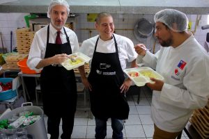 Porotos granados con chilena, pan amasado y sanguche de sopaipillas con lengua italiana: Los platos que cautivaron a Ciro Watanabe