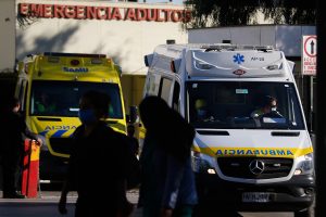Red de ambulancias en crisis: La abrumadora espera de los enfermos afuera de los hospitales
