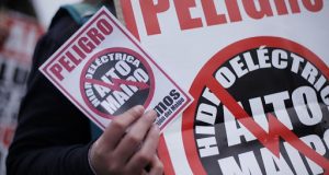 VIDEO | Antonia Zegers, Pangal Andrade y Anthony Prior llaman a seguir los alegatos judiciales por polémico proyecto Alto Maipo esta semana