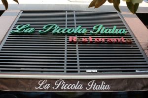 Otra vez en el ojo del huracán: La Piccola Italia registra 130 causas en la justicia por abusos laborales