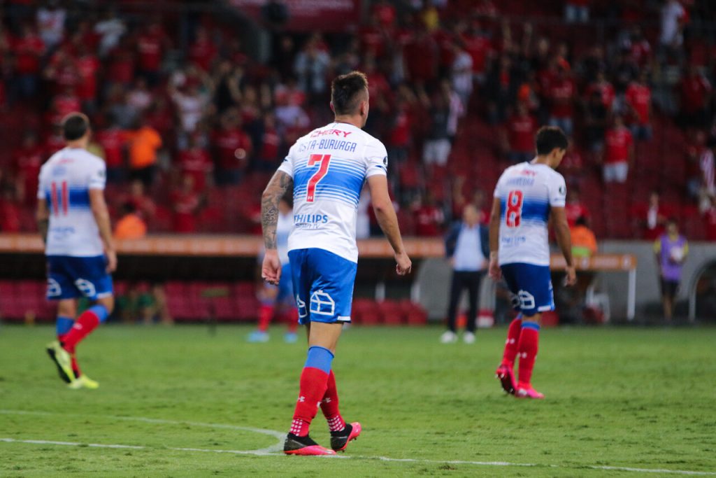 Conmebol pide a Colo Colo y la UC inscribir localía fuera de Chile para la Copa Libertadores