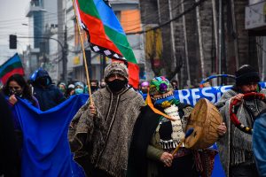 Presos mapuche en huelga seca: Comunero Víctor Llanquileo es trasladado al hospital de Angol tras grave descompensación