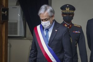 ¿Por qué Piñera sigue en La Moneda?