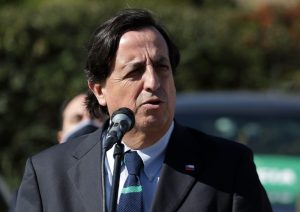Coordinadora Nacional de Inmigrantes llama al ministro Pérez a disculparse por sus dichos "ofensivos y xenófobos"